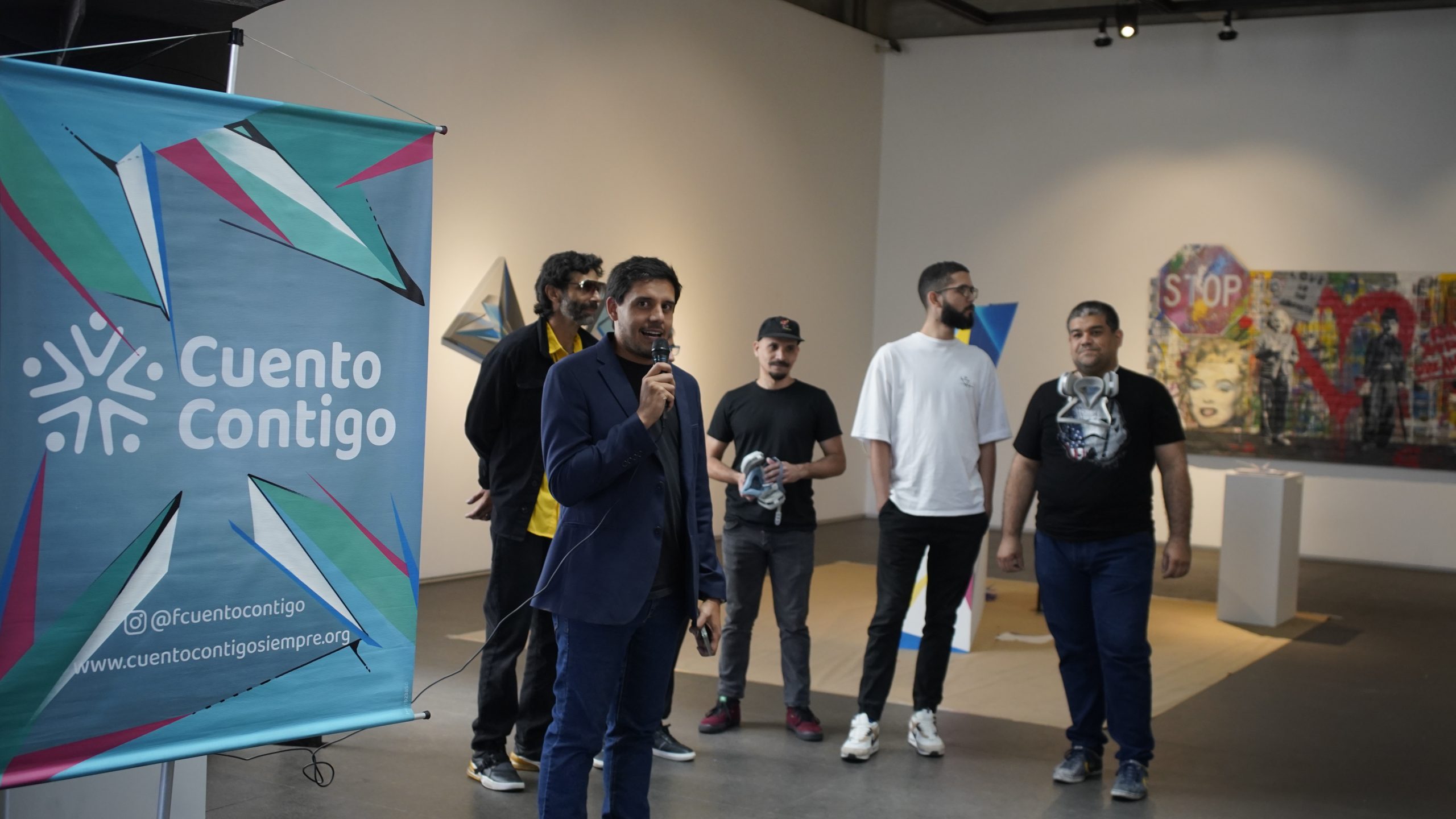 Performance de cuatro artistas venezolanos en la Galería Freites ...
